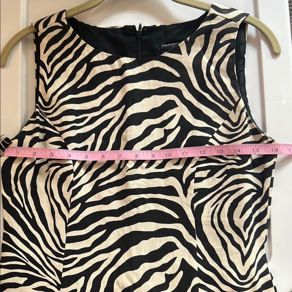 Banana Republic Black and Cream Sleeveless Sheath Mini Dress - Picture 8 of 8